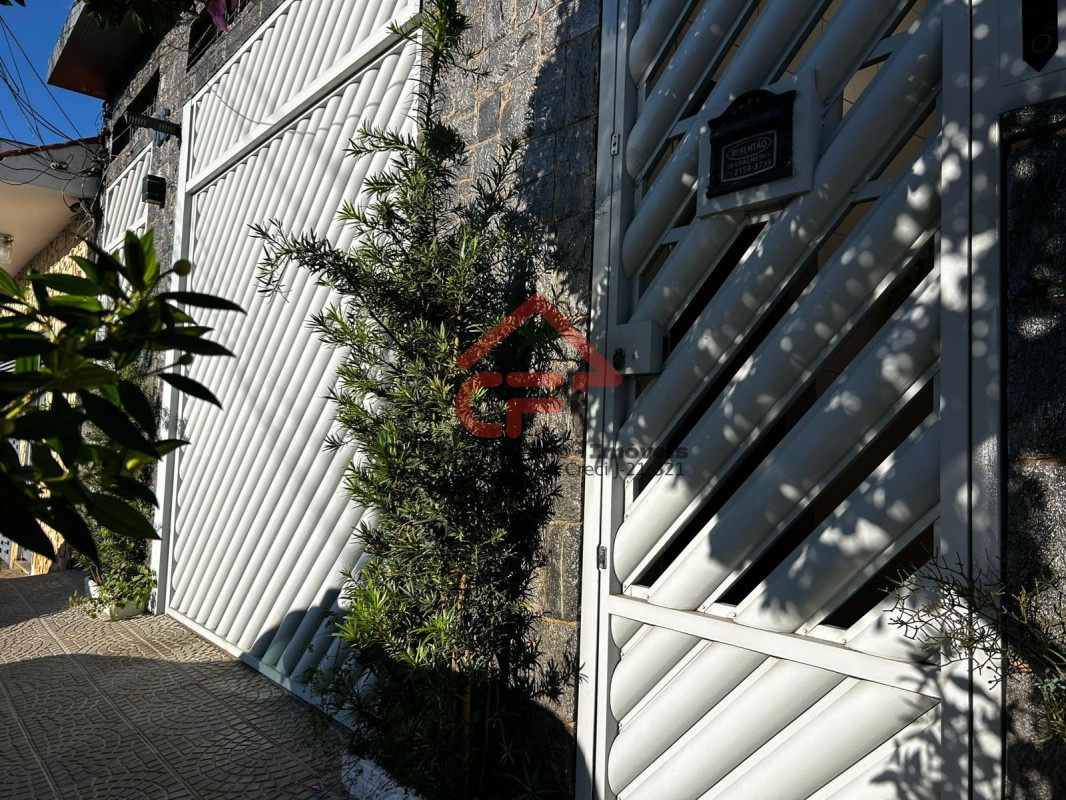 CASA ASSOBRADADA SEMIMOBILIADA